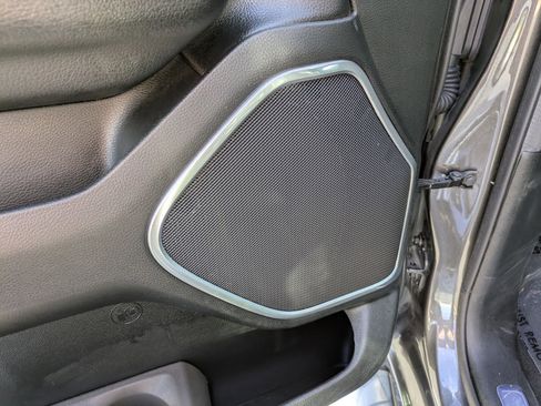 Used 2020 RAM 1500 Laramie image 13