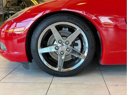 Used 2005 Chevrolet Corvette Convertible w/ Preferred Equipment Group RWD image 8