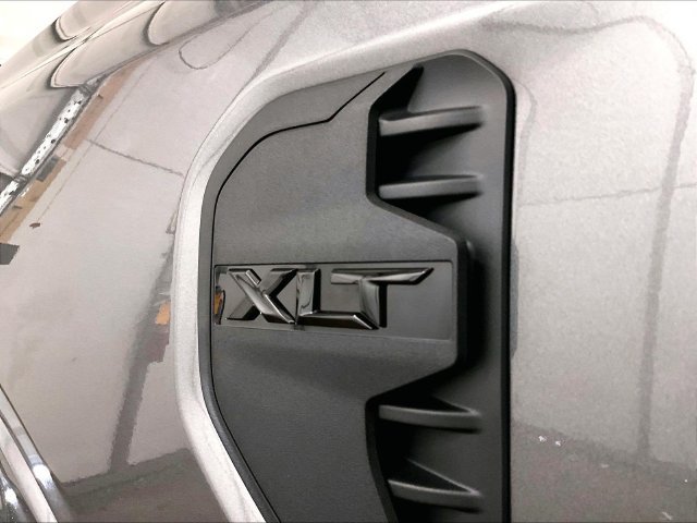 Used 2025 Ford Ranger XLT w/ Black Appearance Package AWD/4WD image 13
