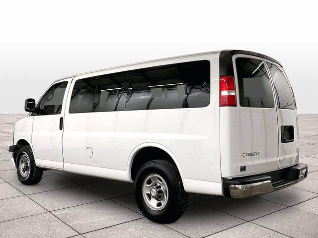 Used 2018 Chevrolet Express 3500 LT w/ LT Preferred Equipment Group RWD image 10