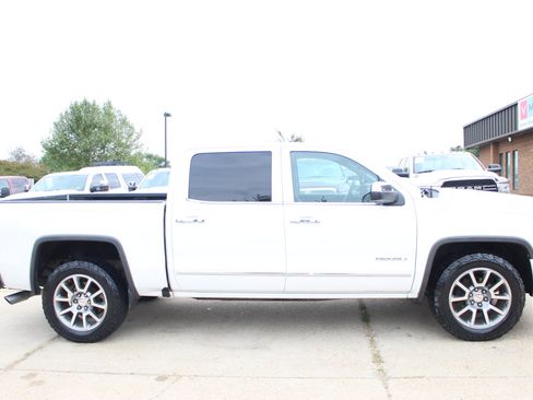 Used 2016 GMC Sierra 1500 Denali w/ Enhanced Driver Alert Package image 9