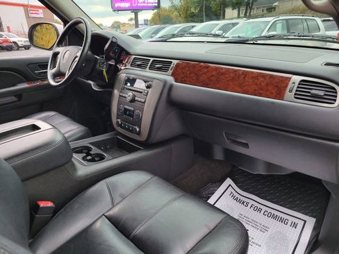 Used 2014 GMC Yukon SLT AWD/4WD image 34