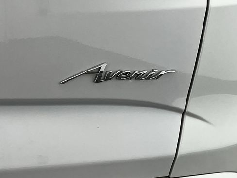 Certified 2024 Buick Enclave Avenir w/ Trailering Package, 5000 lbs. AWD/4WD image 38