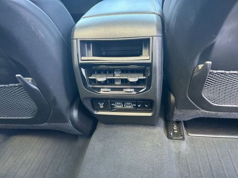 Used 2023 Jeep Grand Cherokee Limited w/ Luxury Tech Group II image 29