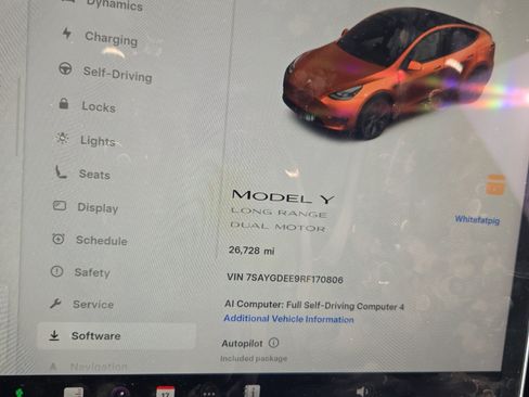 Used 2024 Tesla Model Y Long Range AWD/4WD image 3