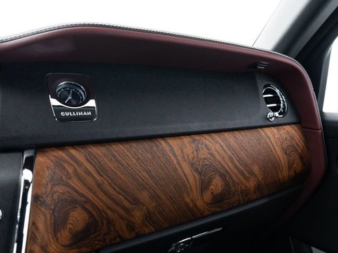 Certified 2023 Rolls-Royce Cullinan AWD/4WD image 48
