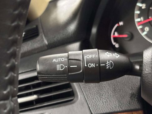 Used 2011 Honda Accord EX-L image 30