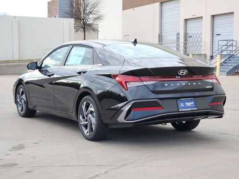 New 2026 Hyundai Elantra Limited image 3