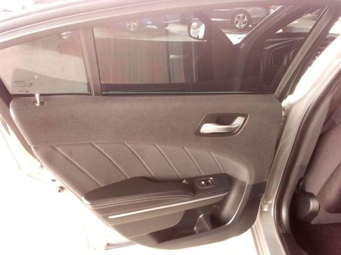 Used 2018 Dodge Charger SXT Plus RWD image 18