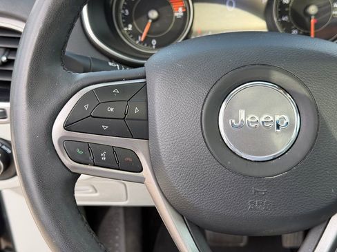 Used 2021 Jeep Cherokee Limited AWD/4WD image 15