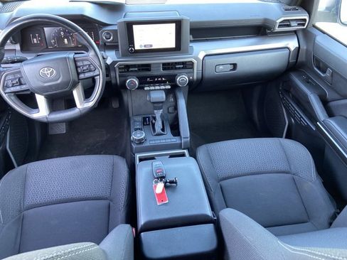 Used 2025 Toyota 4Runner SR5 AWD/4WD image 48