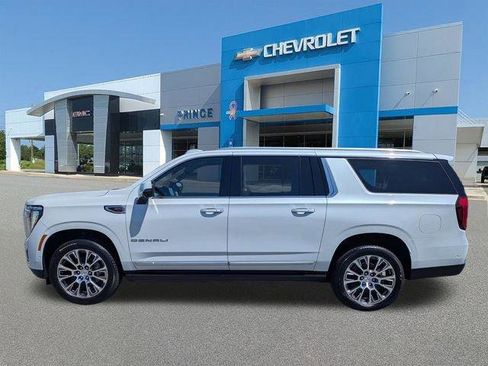New 2026 GMC Yukon XL Denali w/ Sun & Power Step Package RWD image 8