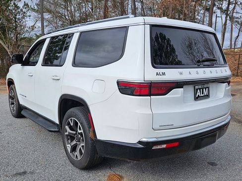 Used 2023 Jeep Wagoneer Series III w/ Preferred Equipment Group image 10