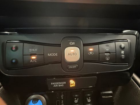 Used 2022 Nissan Leaf SL Plus FWD image 19