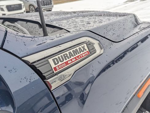 Used 2022 GMC Sierra 2500 AT4 w/ AT4 Preferred Package image 11