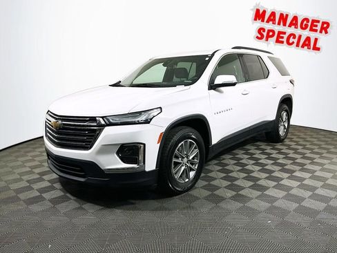 Used 2023 Chevrolet Traverse LT FWD image 4
