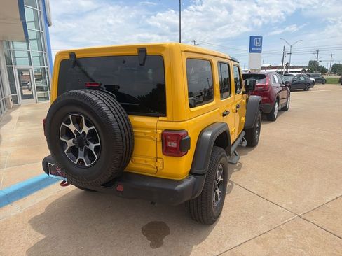 Used 2019 Jeep Wrangler Unlimited Rubicon AWD/4WD image 17