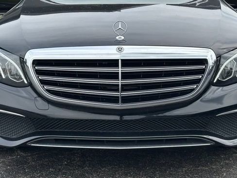 Used 2020 Mercedes-Benz E 350 4MATIC Sedan image 3