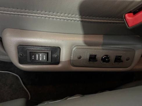 Used 2022 Chevrolet Express 2500 Extended w/ Enhanced Convenience Package RWD image 24