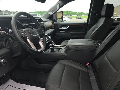 Used 2024 GMC Sierra 1500 Denali w/ Denali Reserve Package AWD/4WD image 3