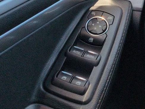 Used 2015 Ford Explorer XLT w/ Equipment Group 202A FWD image 21