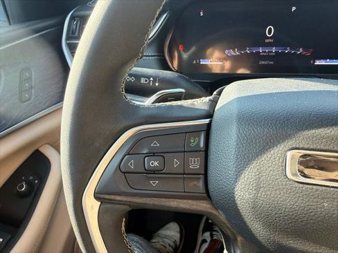 Certified 2024 Jeep Grand Cherokee Limited AWD/4WD image 19