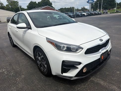 Used 2019 Kia Forte LXS FWD image 5