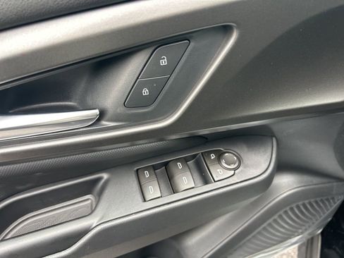 New 2026 Chevrolet Equinox EV LT w/ Comfort Package image 11