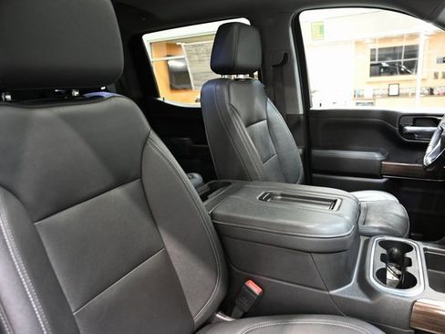 Used 2021 Chevrolet Silverado 1500 LT Trail Boss w/ Convenience Package II image 9