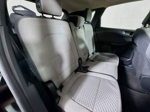 Used 2020 Ford Escape SE image 29