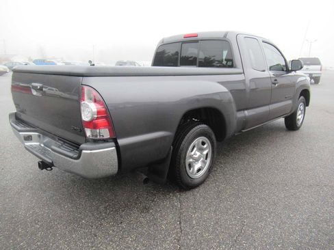Used 2012 Toyota Tacoma 2WD Access Cab w/ SR5 Pkg image 5