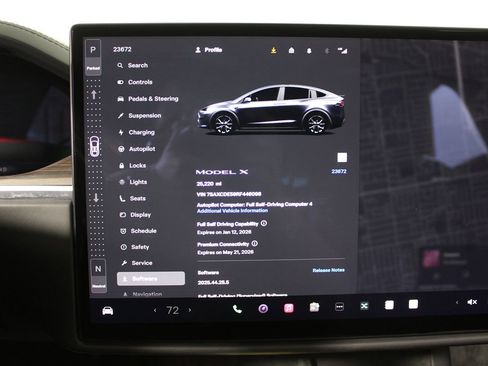 Used 2024 Tesla Model X image 8