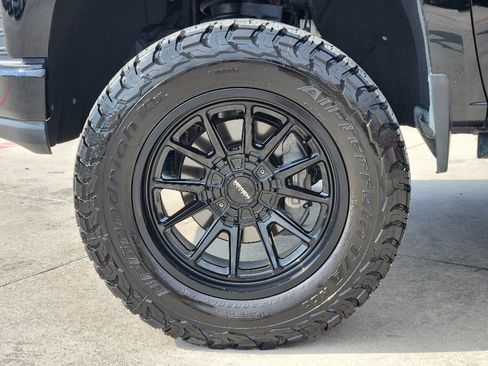 Used 2021 Chevrolet Silverado 1500 LT Trail Boss w/ Convenience Package II image 10