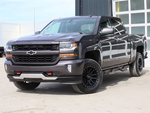 Used 2016 Chevrolet Silverado 1500 LT w/ All Star Edition image 3