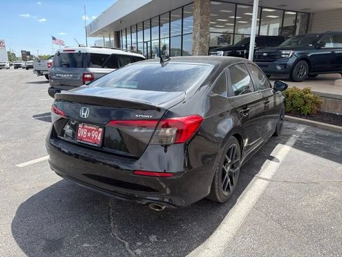 Used 2022 Honda Civic Sport image 3