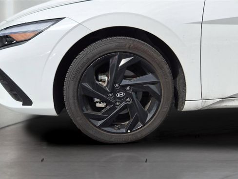 Used 2026 Hyundai Elantra Sport FWD image 23