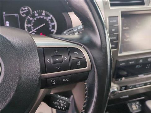 Used 2021 Lexus GX 460 w/ Accessory Package AWD/4WD image 27