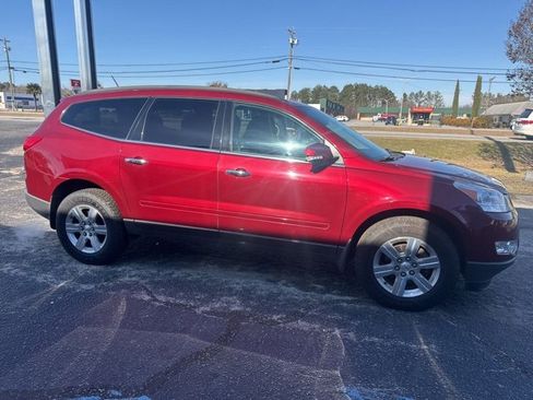 Used 2011 Chevrolet Traverse LT w/ Personal Connectivity Package image 3