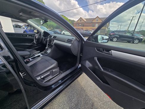 Used 2013 Volkswagen Passat 2.5 SE FWD image 33