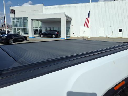 Used 2024 GMC Sierra 2500 Pro w/ Convenience Package image 17