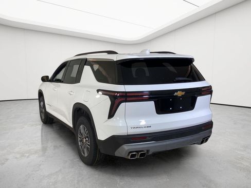 Used 2025 Chevrolet Traverse LT FWD image 55