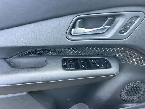 Used 2023 Nissan Ariya FWD image 10