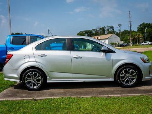 Used 2018 Chevrolet Sonic LT w/ Convenience Package FWD image 19