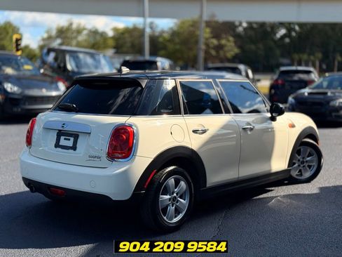 Used 2015 MINI Cooper 4-Door Hardtop FWD image 7