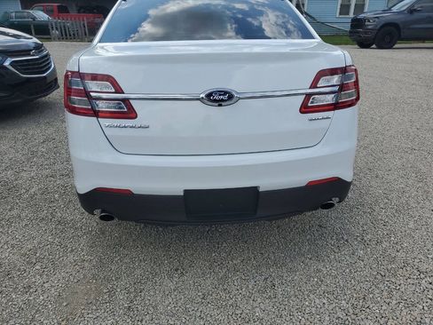 Used 2018 Ford Taurus SE FWD image 5