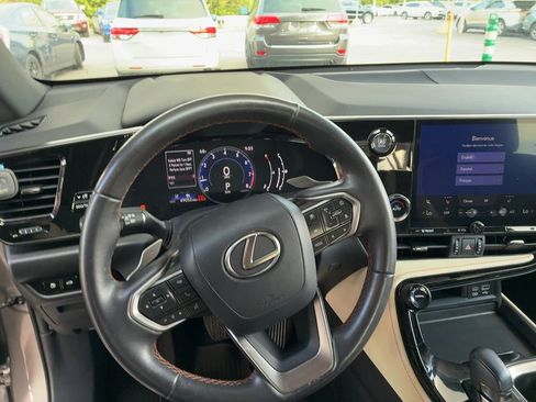 Used 2024 Lexus NX 250 FWD image 6