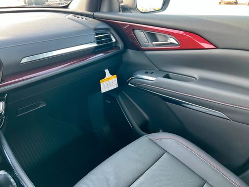 New 2026 Chevrolet Traverse Z71 w/ Enhanced Driving Package image 11