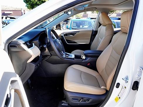 Used 2025 Toyota RAV4 XLE Premium w/ Weather Package AWD/4WD image 14