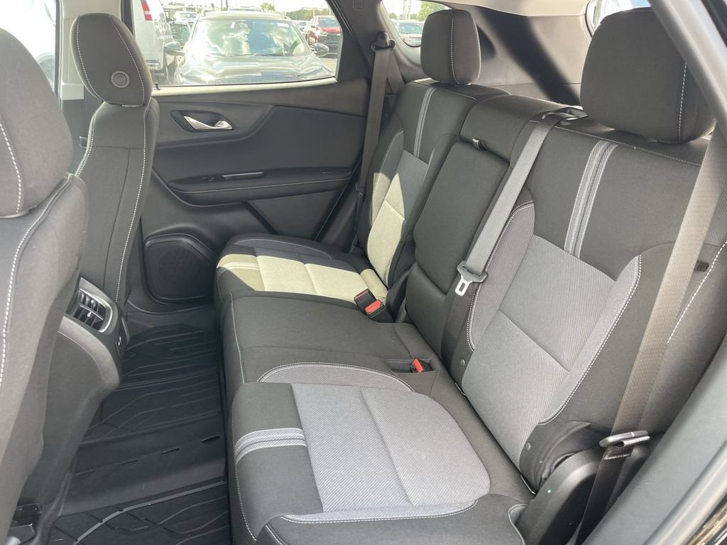 New 2026 Chevrolet Blazer LT w/ Convenience Package FWD image 21