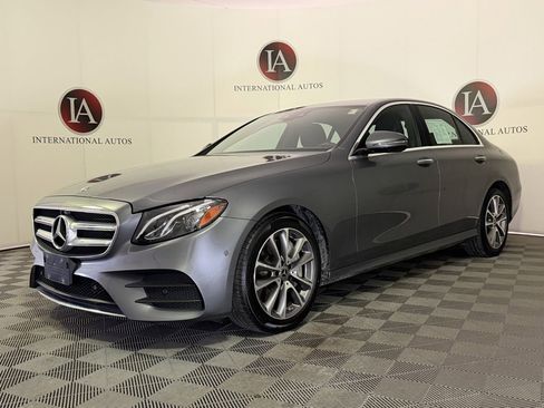 Used 2019 Mercedes-Benz E 450 4MATIC Sedan image 3